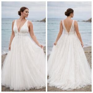 Willowby by Watters Dahlia Lace Wedding Dress Deep V Tulle Skirt Gown 8 NWT